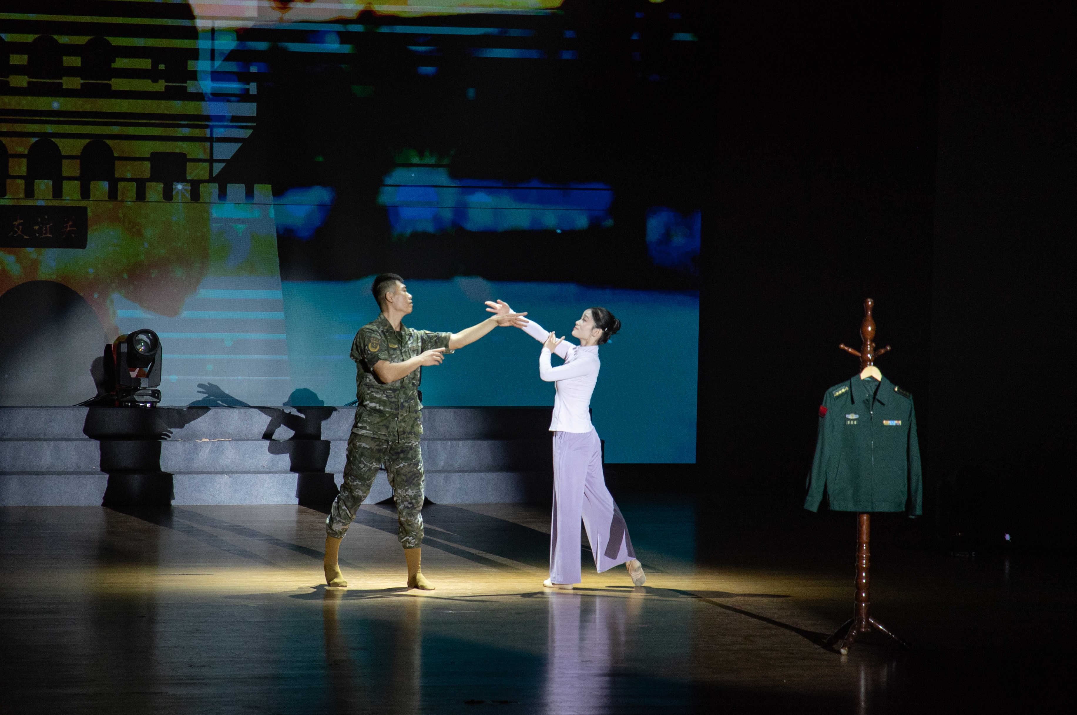 4.双人舞蹈《守望边疆》.jpg